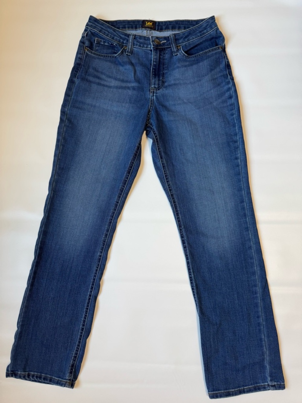 Lee Women's Straight Leg Jeans in Classic Blue Wash